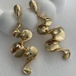 Özel Seri Asimetrik Kıvrım Büyük Gold Küpe