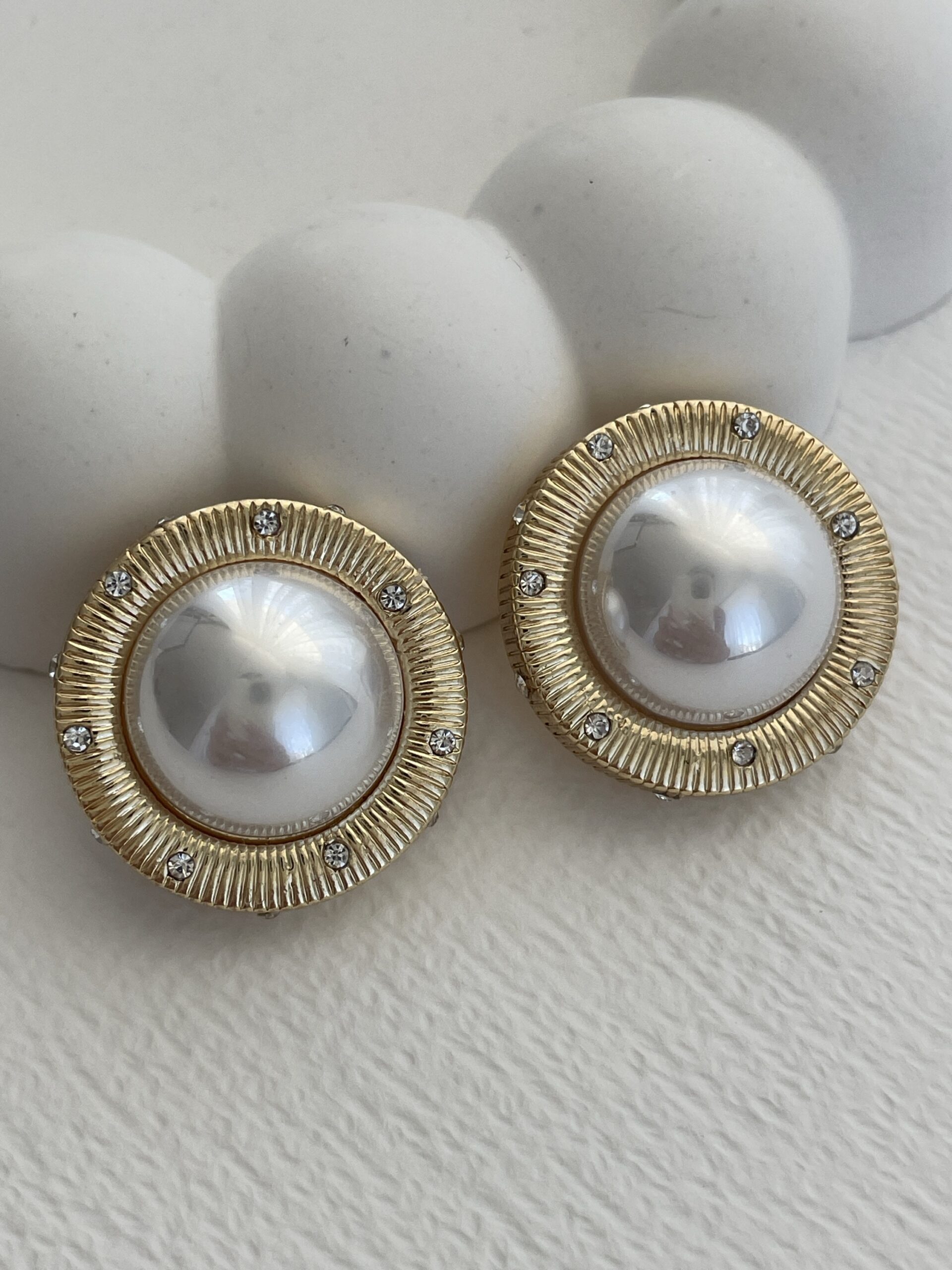 img_1060 Özel Seri Zirkon Taşlı Gold Büyük İnci Küpe