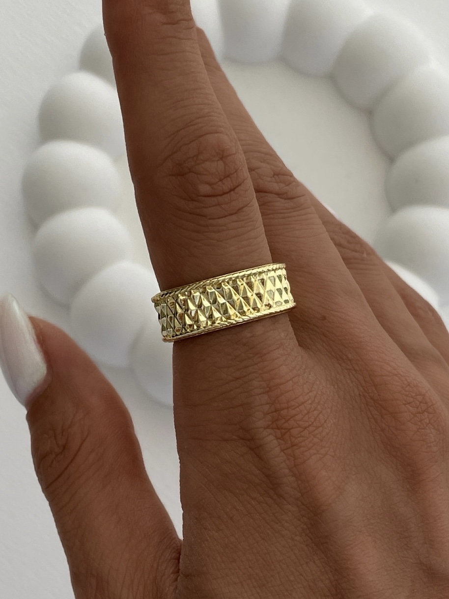 img_1708 Özel Seri Ayarlanabilir Üçgen Desenli Gold Yüzük
