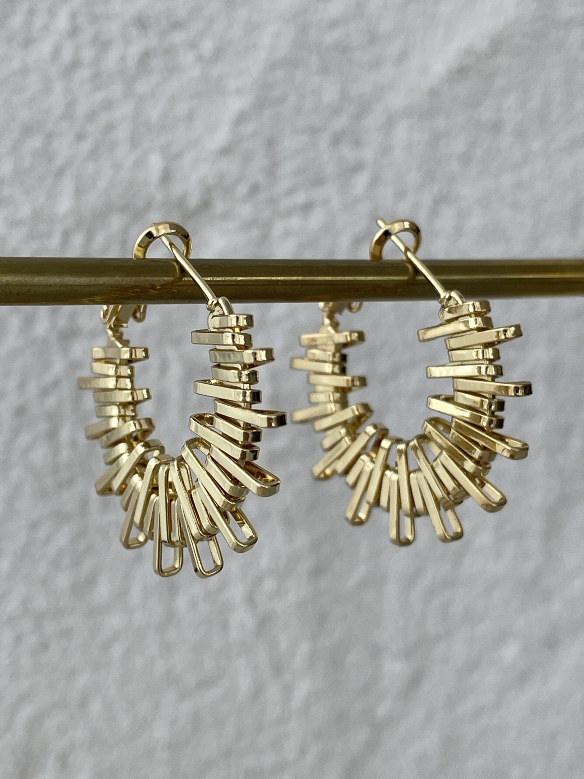 img_8479 Özel Seri Tel Tasarım Gold Halka Küpe