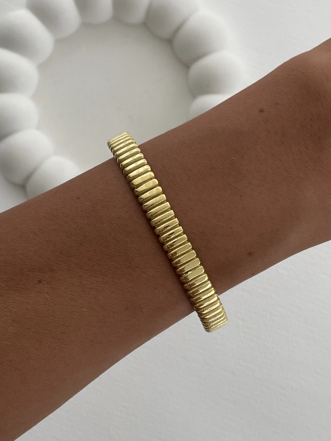 img_0635-1 Çelik Tırtık Model Gold Kelepçe Bileklik