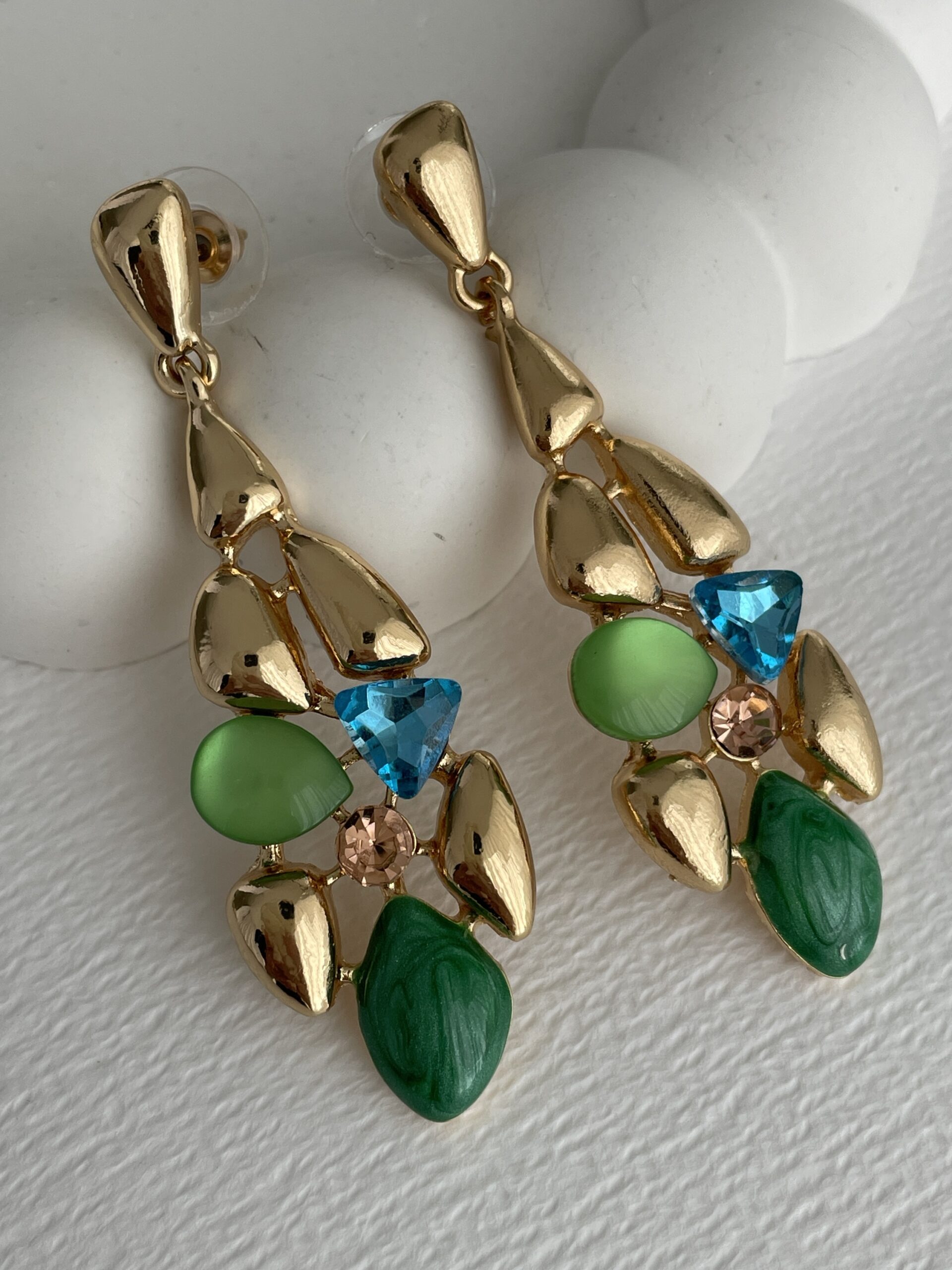 img_3164 Özel Seri Büyük ZR Model Renkli Taş Gold Küpe