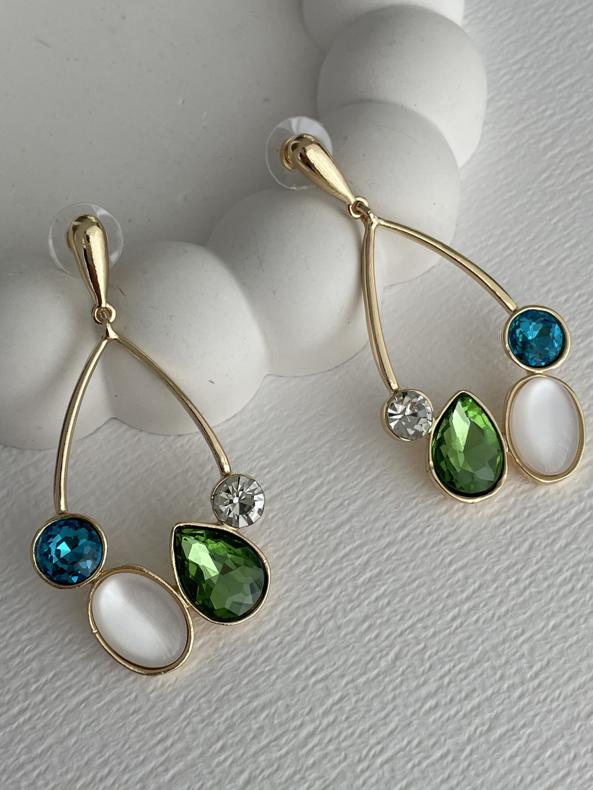 img_3167 Özel Seri Büyük ZR Model Renkli Taş Gold Küpe