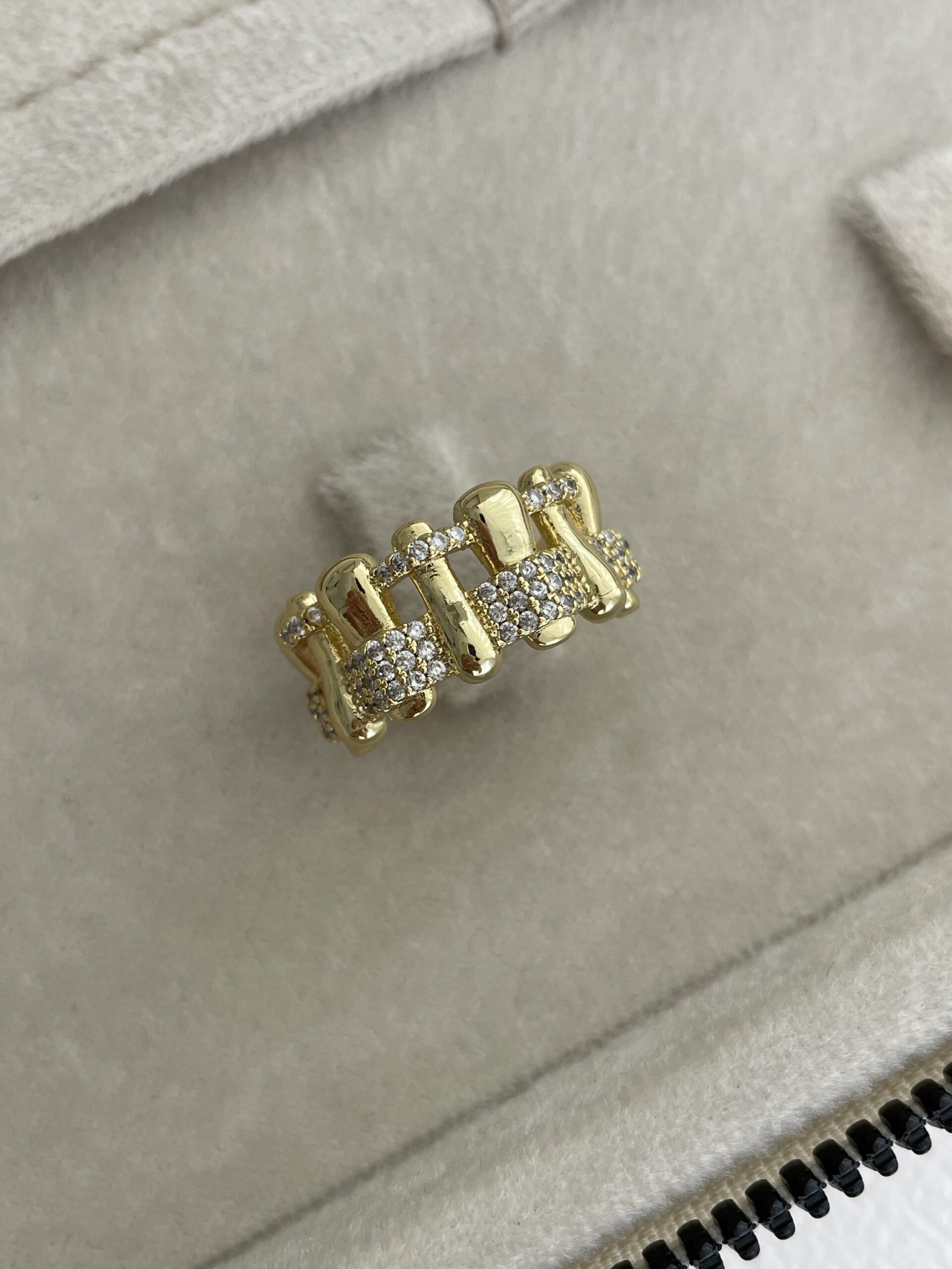 img_4030 Özel Seri Zirkon Taşlı Geometrik Desen Ayarlanabilir Gold Yüzük