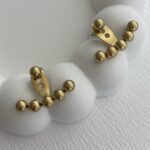Çelik Kulak Arkasından Geçmeli Gold Top Küpe