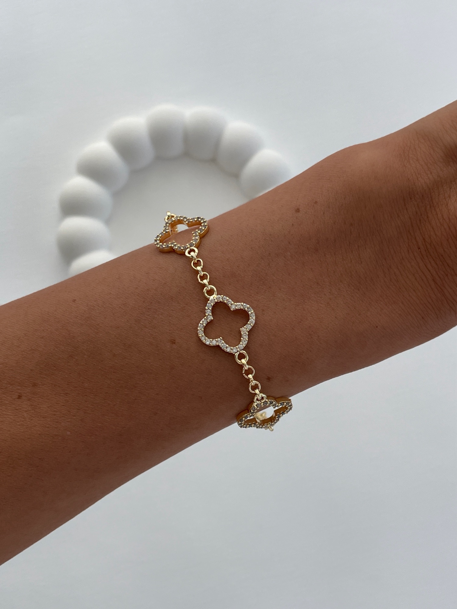 img_5225 Özel Seri Zirkon Taşlı Üçlü Yonca Tasarım Gold Bileklik