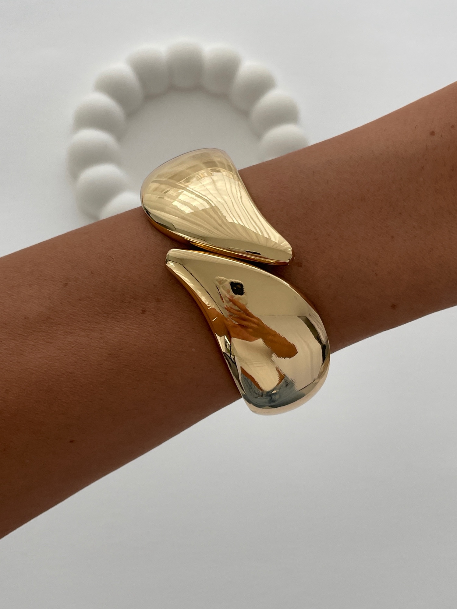 img_5339 Özel Seri Damla Tasarım Gold Kelepçe Bileklik