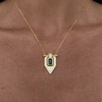 Özel Seri Zirkon & Lacivert Taşlı Marka Model Serenay Gold Kolye