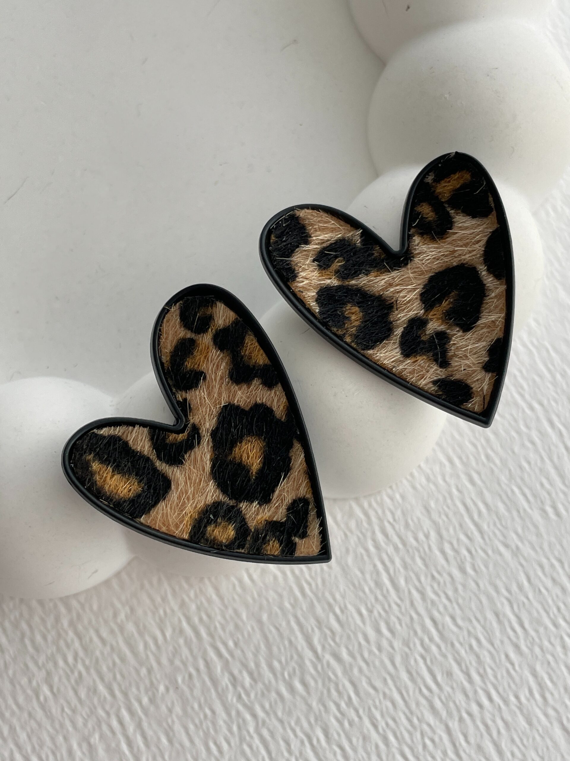 IMG_7435.jpg Özel Seri Kalp Leopar Desen Gold Küpe