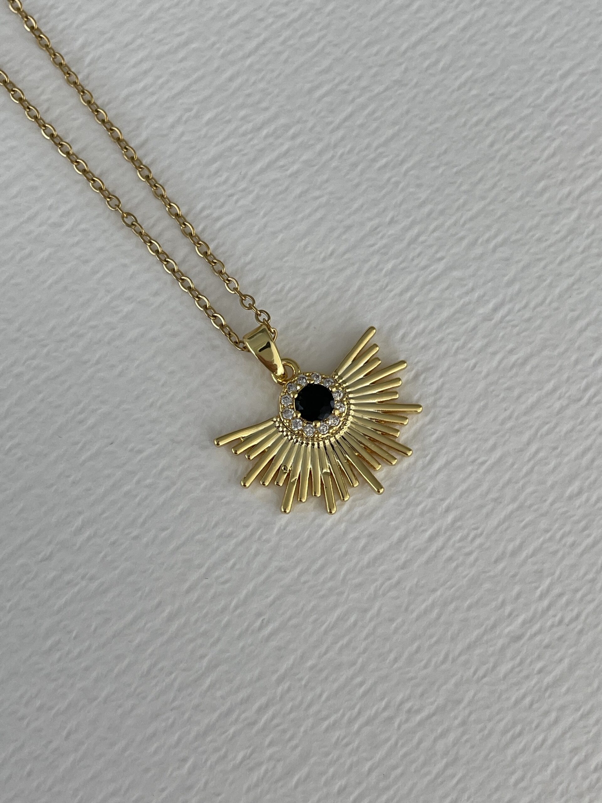 img_3310 Çelik Siyah Mineli Yelpaze Tasarım Gold Kolye 45+5cm