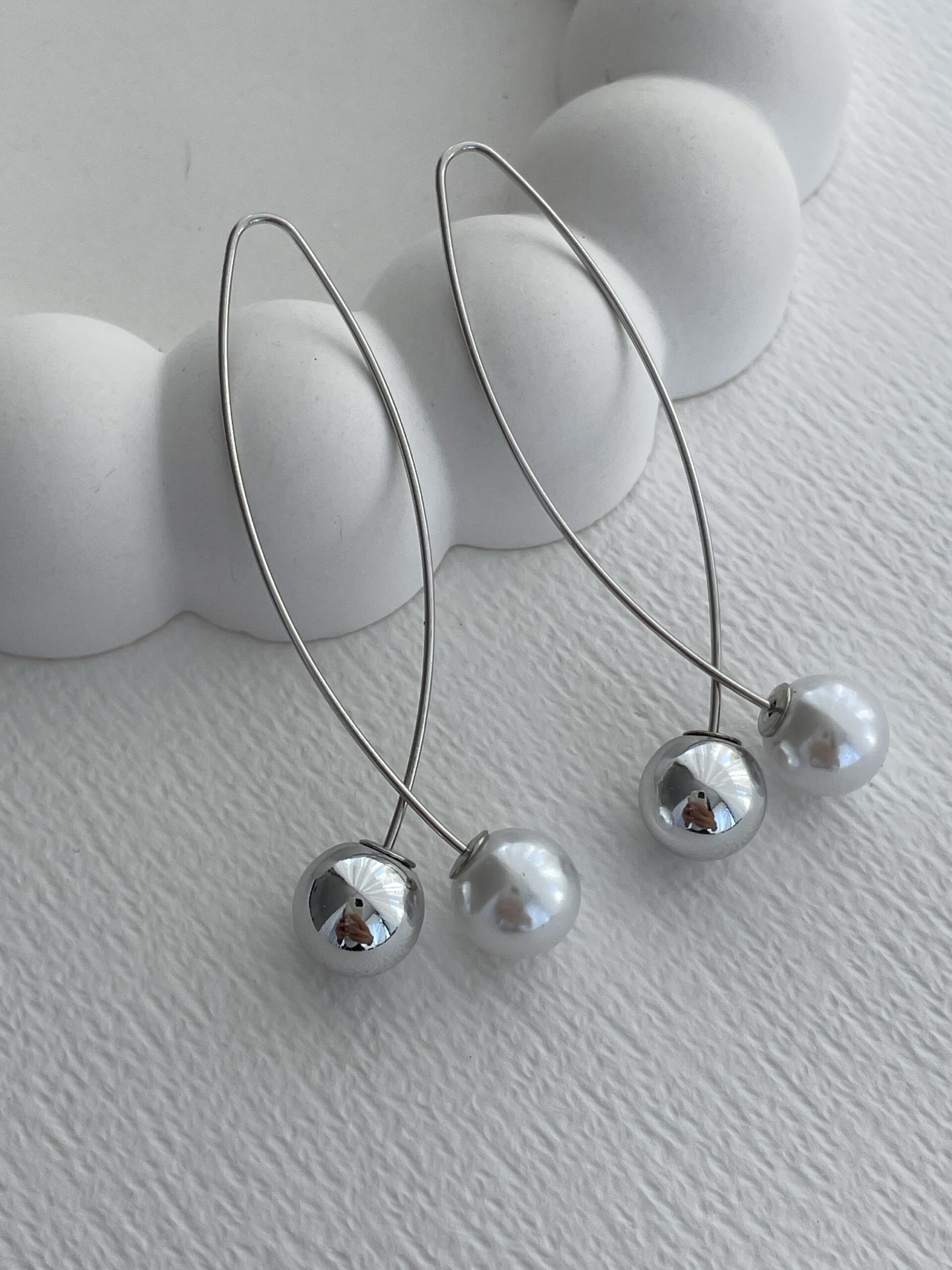 img_4039 Özel Seri İnci Detay Kulaktan Geçmeli Gümüş Küpe