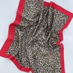 Kırmızı Biyeli Leopar Desen Saten Fular