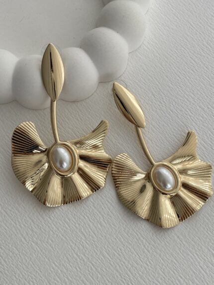 Özel Seri İnci Detay Maksi Boy Çiçek Tasarım Gold Küpe