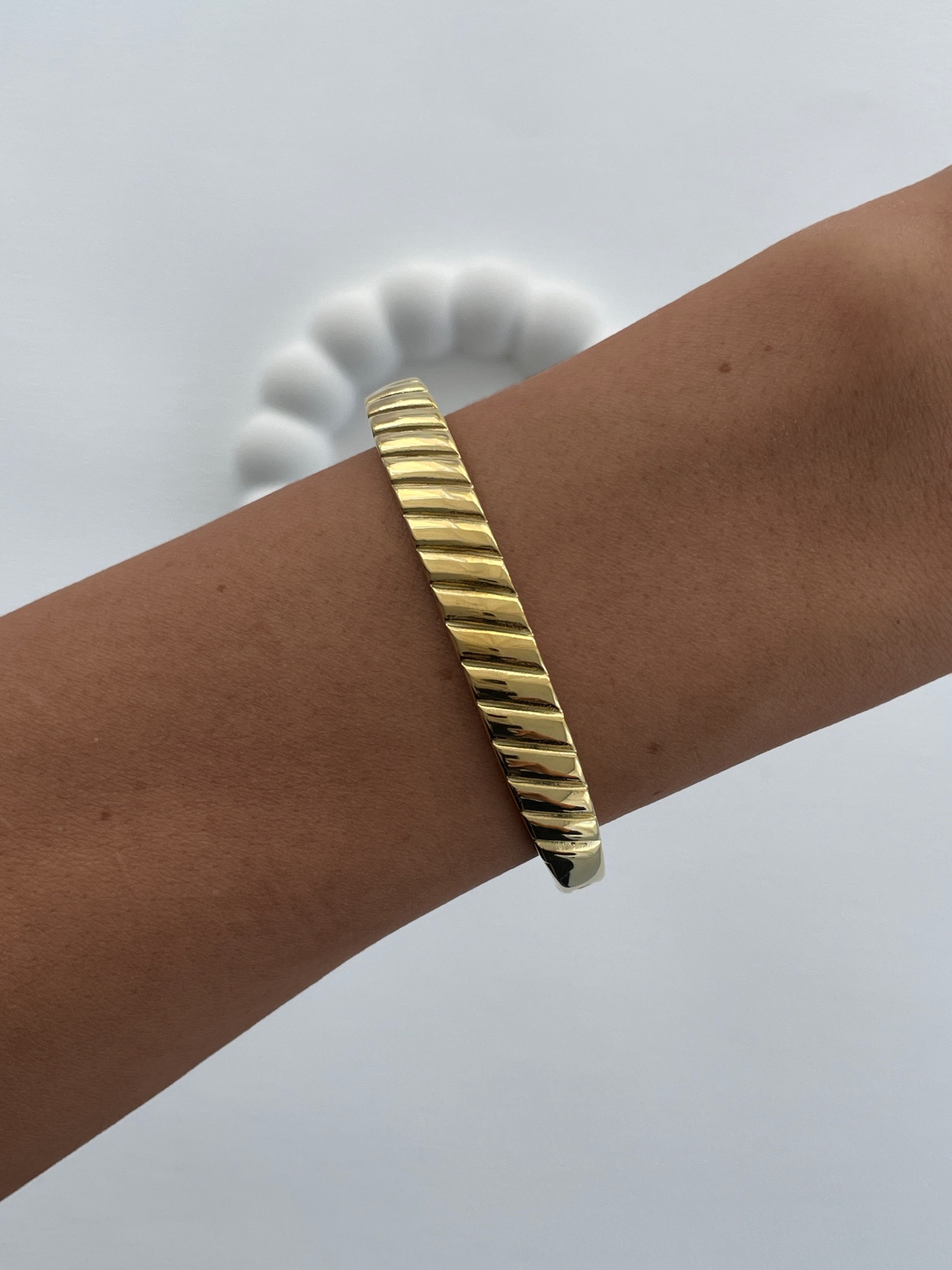 img_7289-1 Çelik Geometrik Tasarım Kelepçe Gold Bileklik