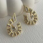 Özel Seri Marka Model Zirkon Gold Küpe