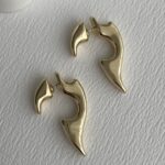 Özel Seri Asimetrik Kıvrım Gold Tasarım Küpe
