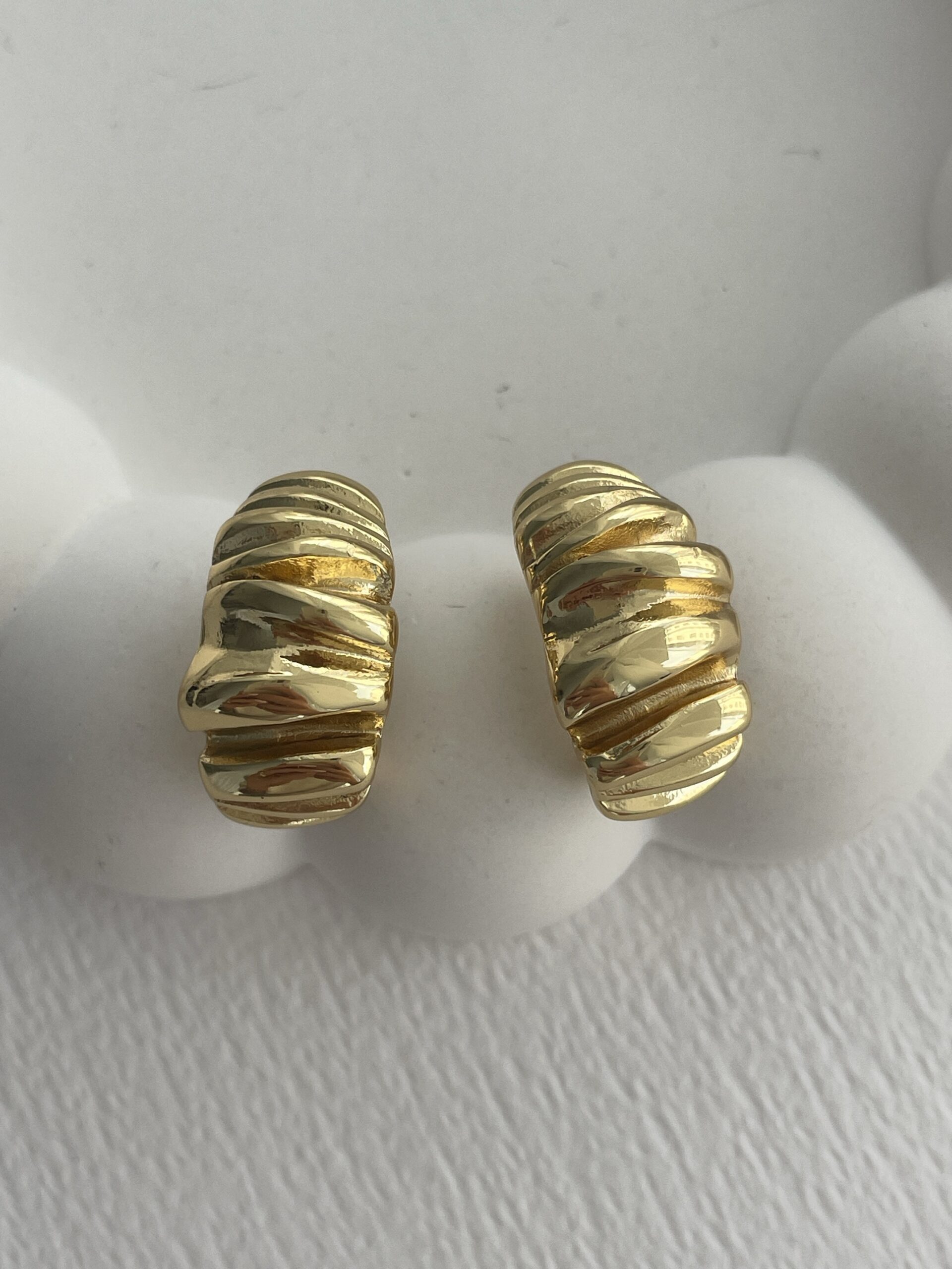 img_1974 Çelik Tırtık Model Gold Küpe