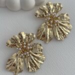 Özel Seri Büyük Çiçek İnci Detay Gold Küpe