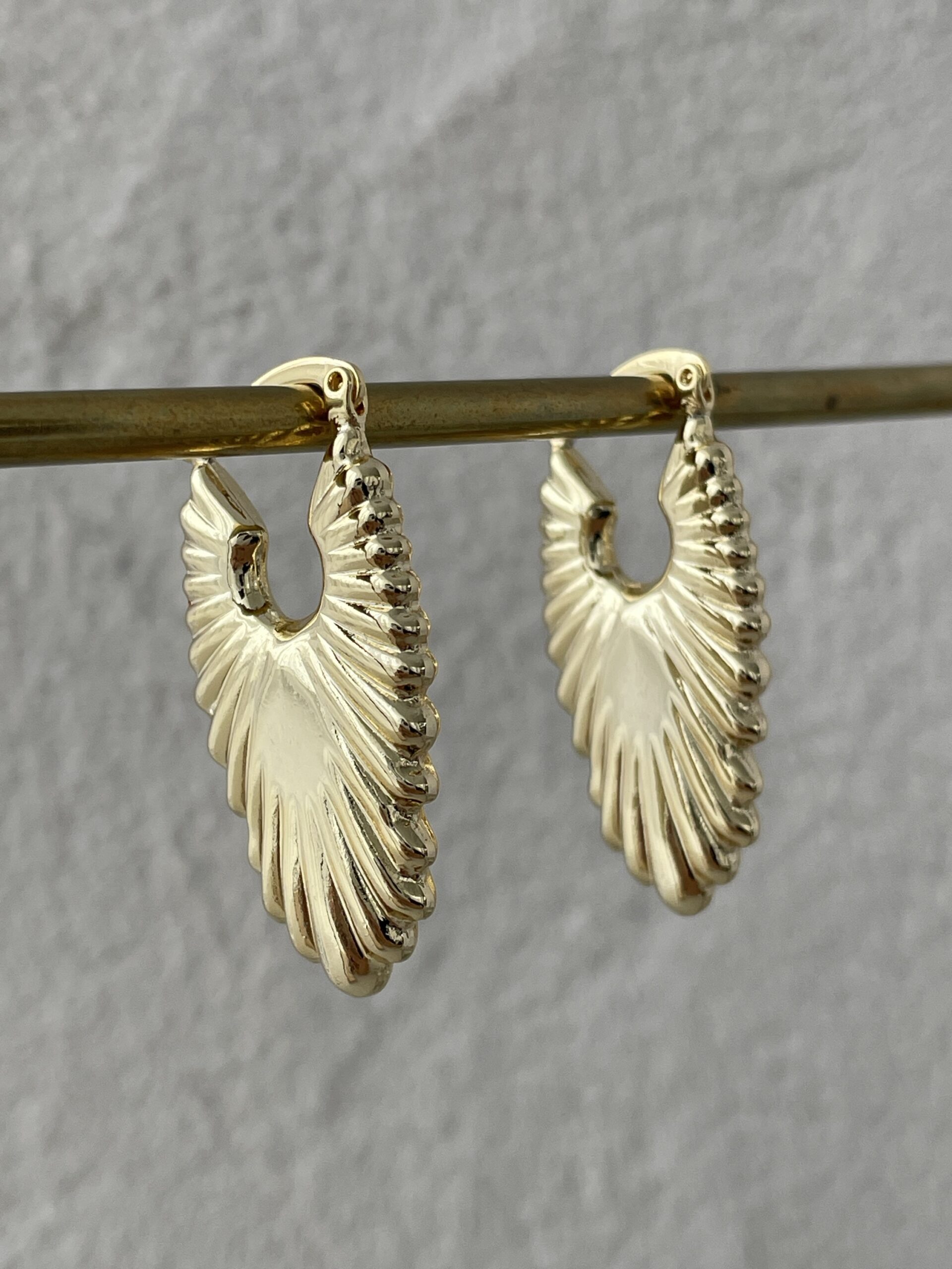 img_9843 Özel Seri Oval Tırtık Desen Gold Küpe