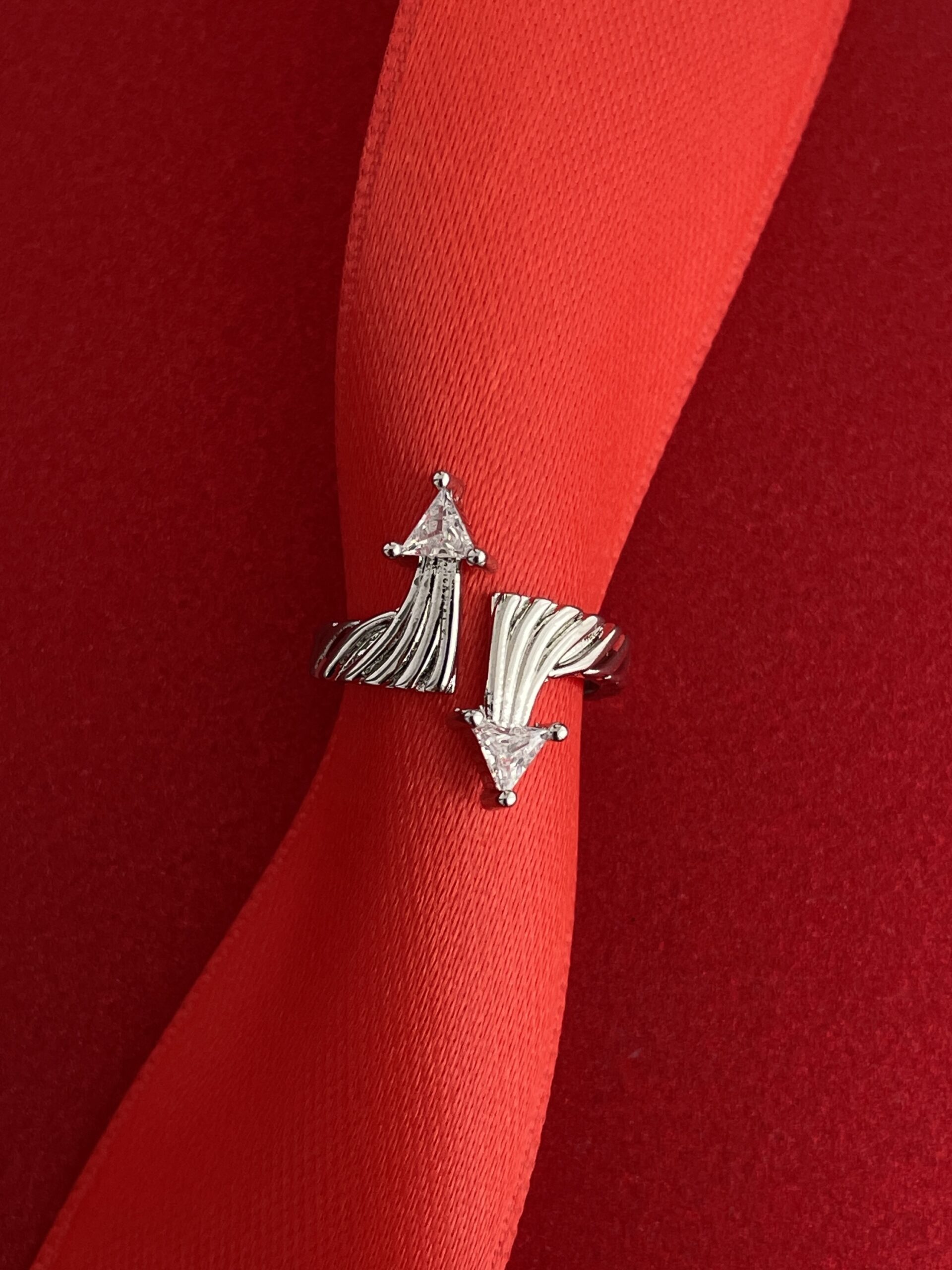 img_3094 NS-Üçgen Taş Ayrık Tasarım Ayarlanabilir Gümüş Yüzük