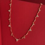 NS- Üçgen Tasarım Zirkon Taşlı Gold Kolye
