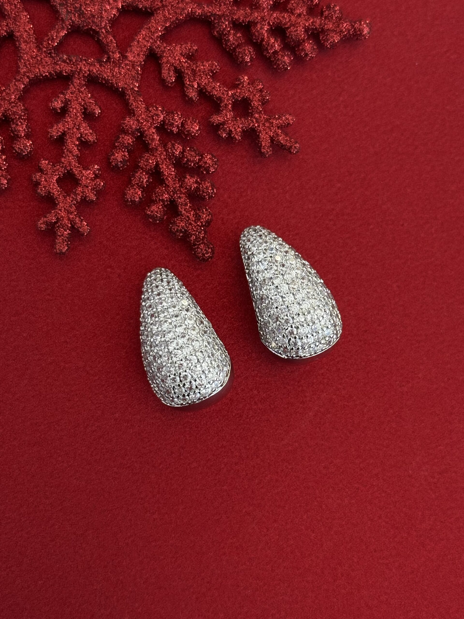 img_4551 NS-Full Zirkon Taşlı Marka Model Gümüş Damla Küpe