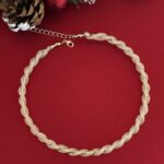 NS-Tel Görünümlü Kıvrımlı Gold Choker Kolye