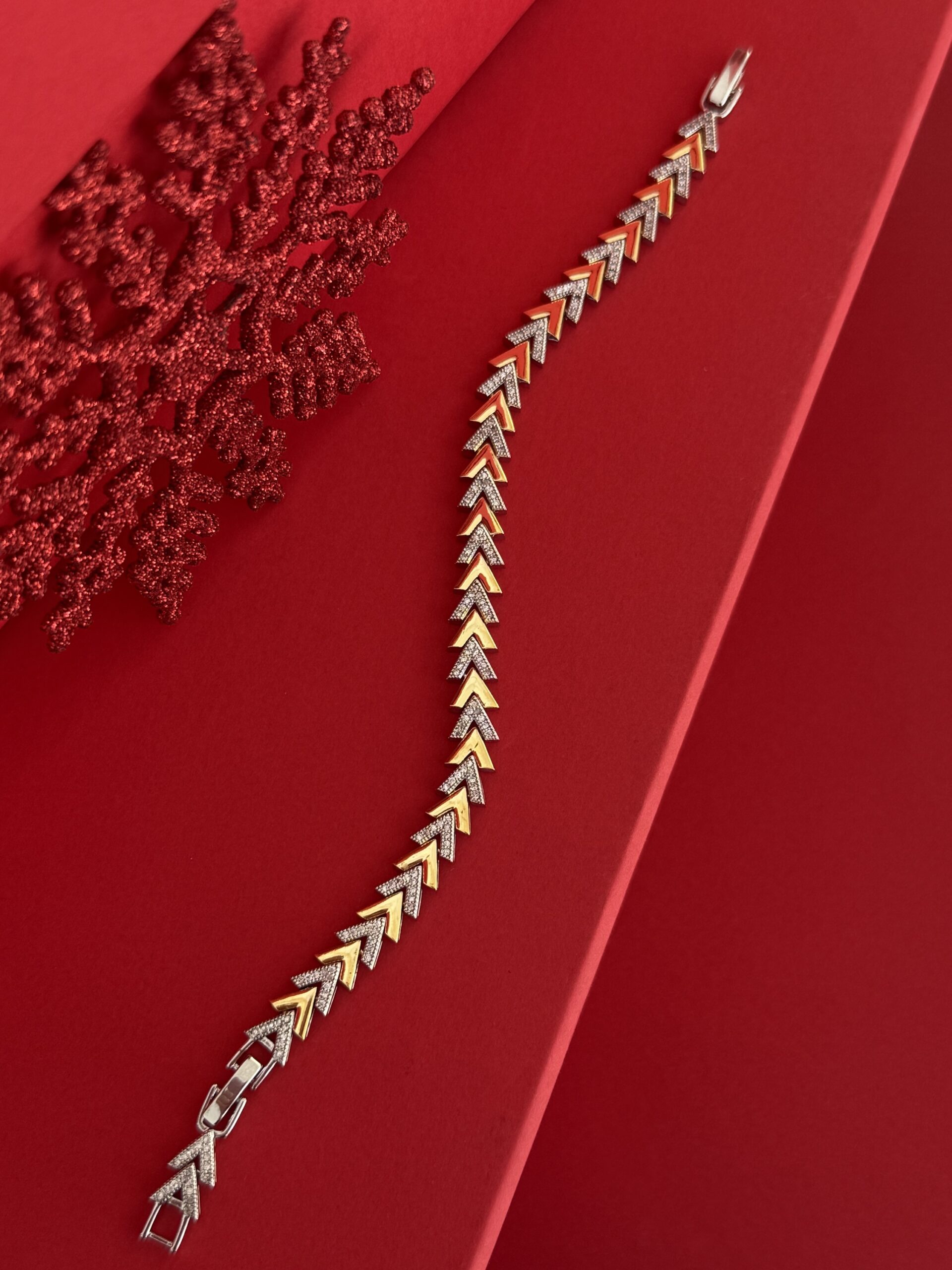 img_5765 NS-Üçgen Model Zirkon Taş Gold & Gümüş Bileklik