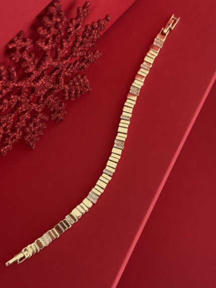 NS-Dikdörtgen Model Zirkon Taş Gold Bileklik