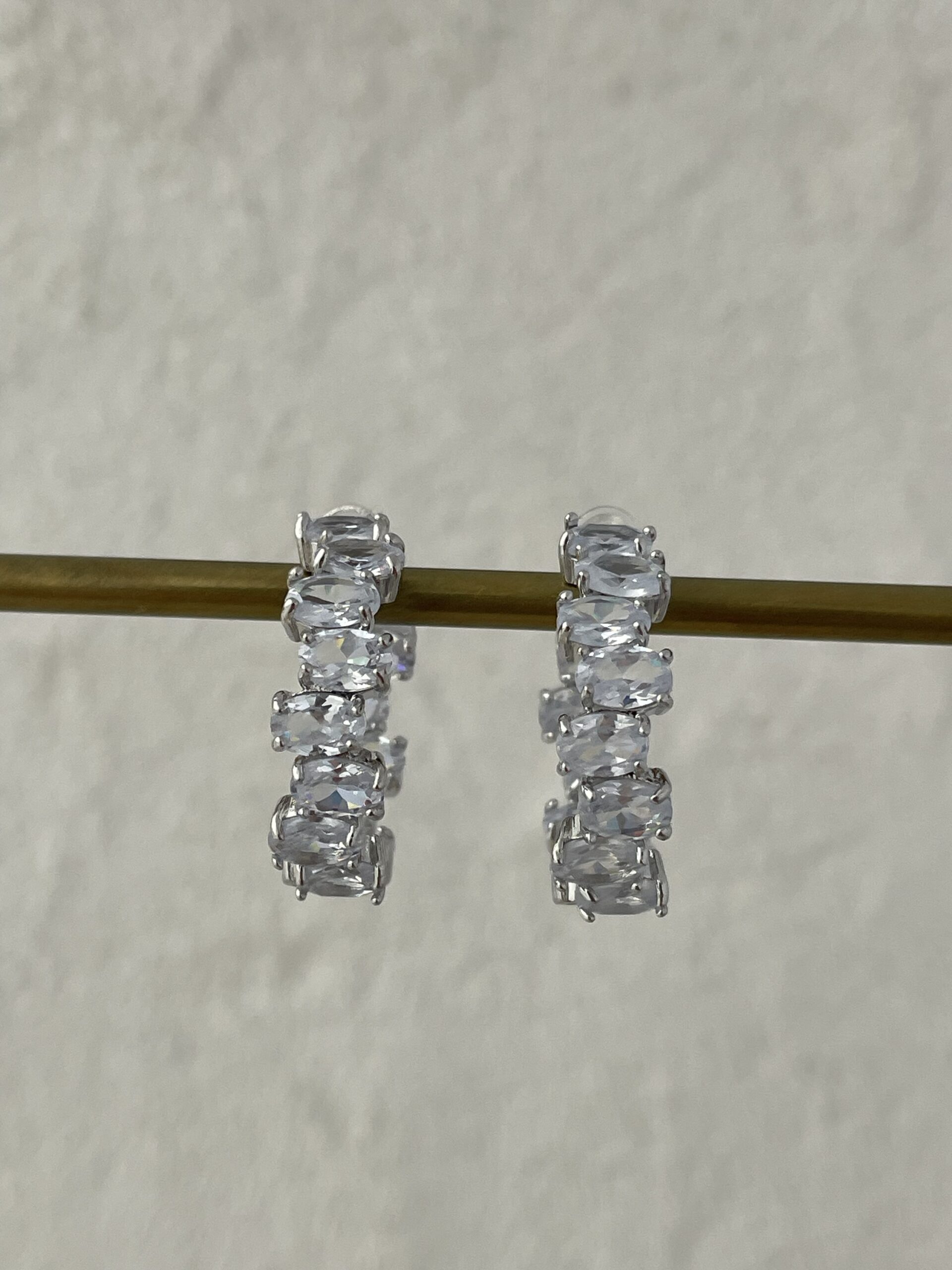 img_0086 Özel Seri Oval Zirkon Taş Tasarım Gümüş Halka Küpe