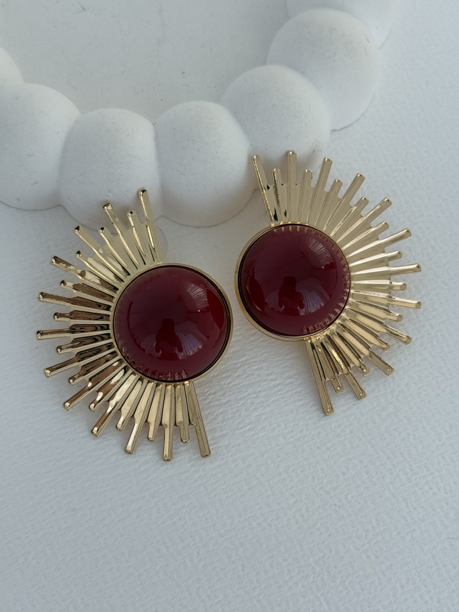 img_0465 Özel Seri Yarım Güneş Tasarım Gold Bordo Küpe