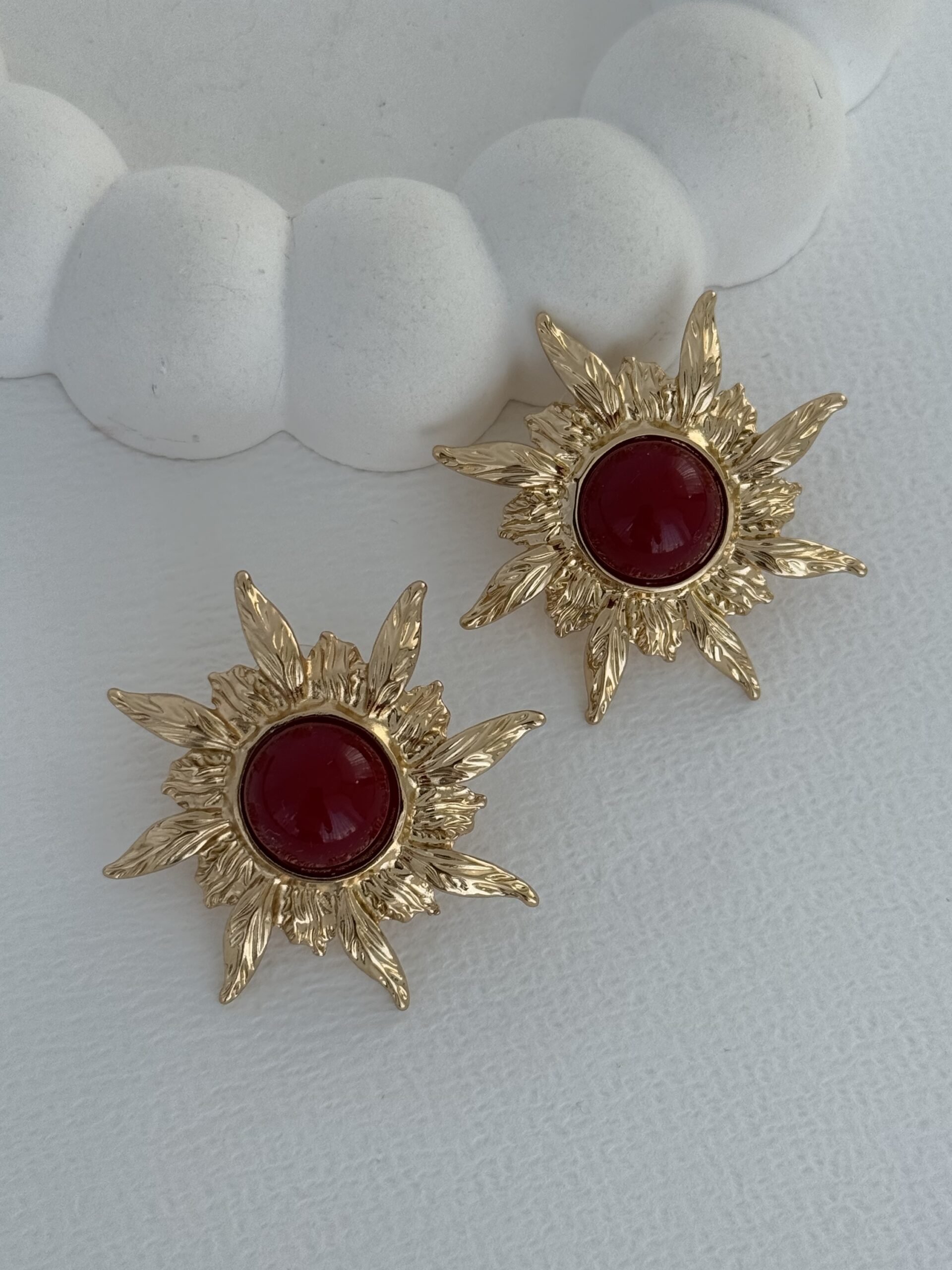 img_0480-2 Özel Seri Çiçek Tasarım Bordo Gold Detay Küpe