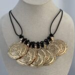 Özel Seri ZR Model Desenli Yuvarlak Plaka Gold  Kolye