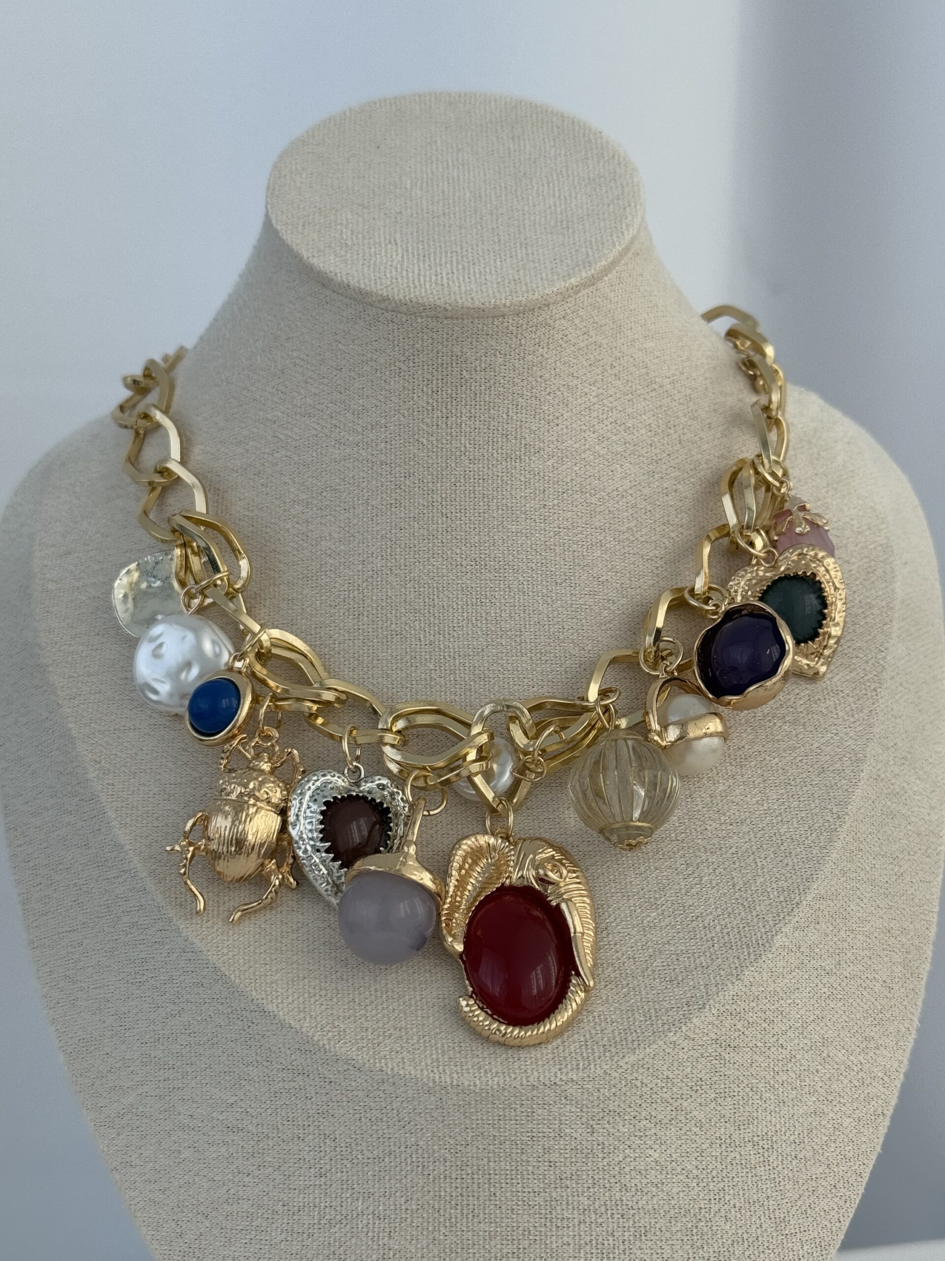 img_0534-3 Özel Seri ZR Model Renkli Charm Detay Gold Kolye