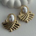 Özel Seri Gold Detay Oval Vintage İnci Küpe