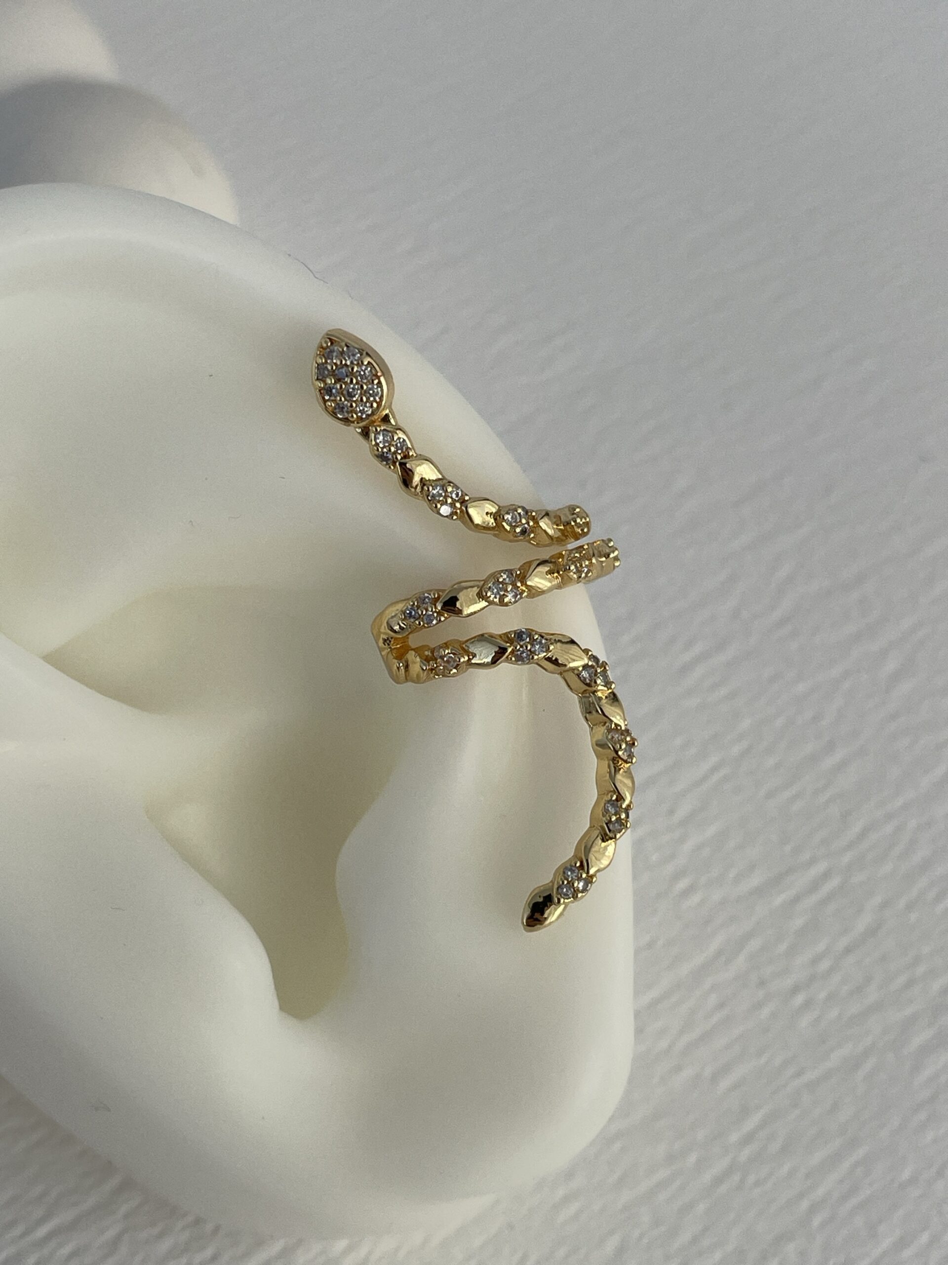 img_3573 Özel Seri Yılan Tasarım Zirkon Taş Gold Earcuff