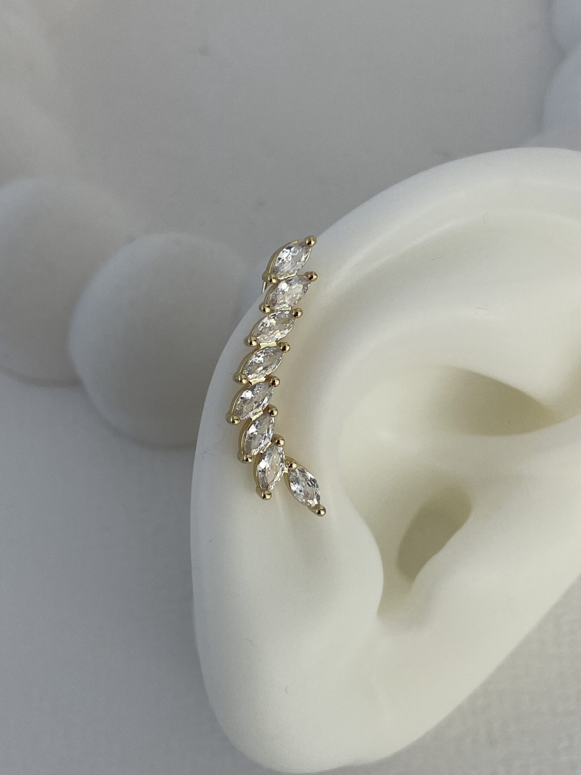 img_3707 Özel Seri Yaprak Model Damla Taş Gold Earcuff