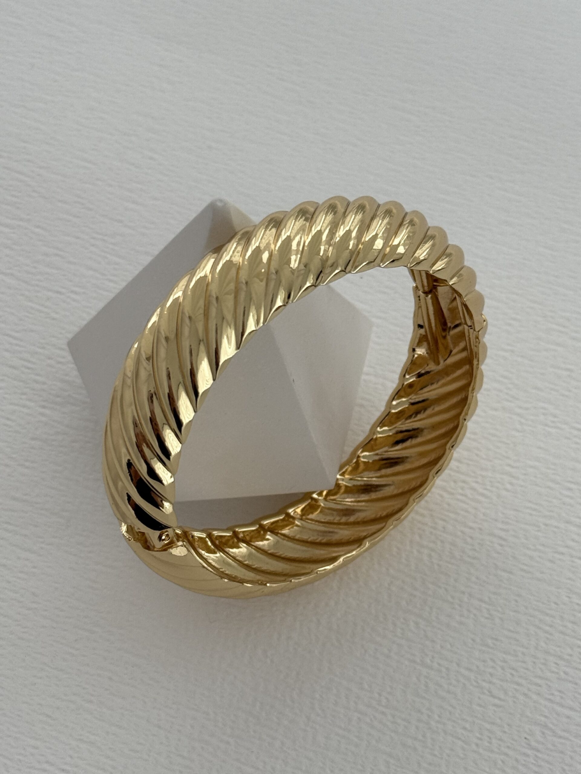 img_7515 Özel Seri Burgu Tasarım Gold Kelepçe Bileklik