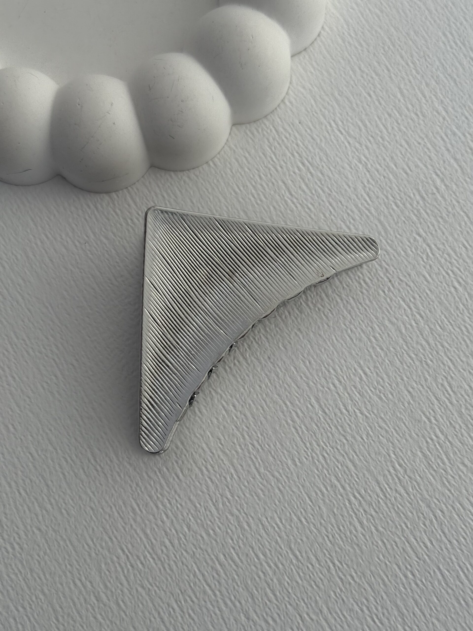 img_8502 Premium Metal Üçgen Kıskaçlı Gümüş Toka