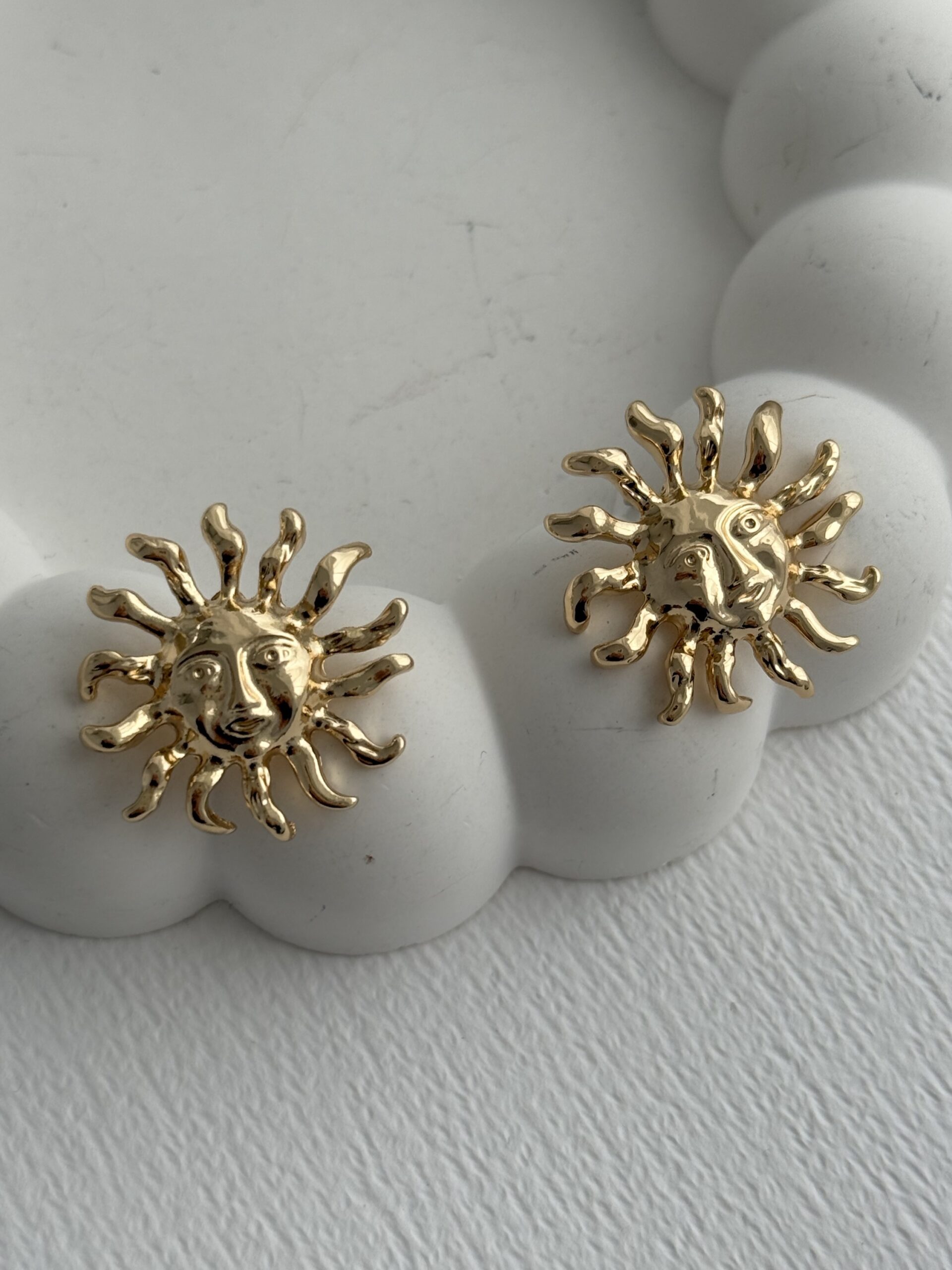 img_9151 Özel Seri Gold Minimal Güneş Tasarım Küpe