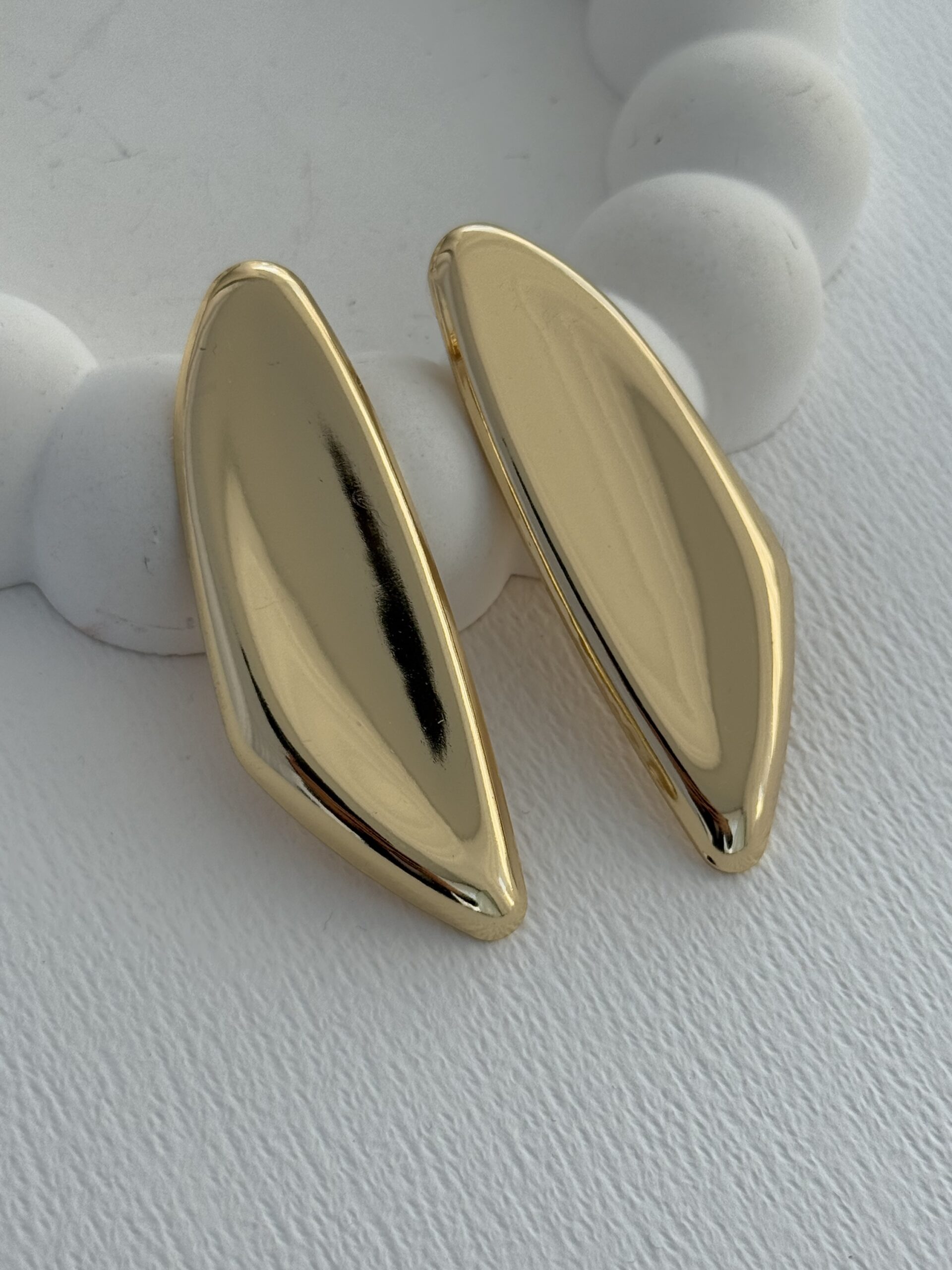 img_0916 Özel Seri Asimetrik Desen Büyük Gold Küpe