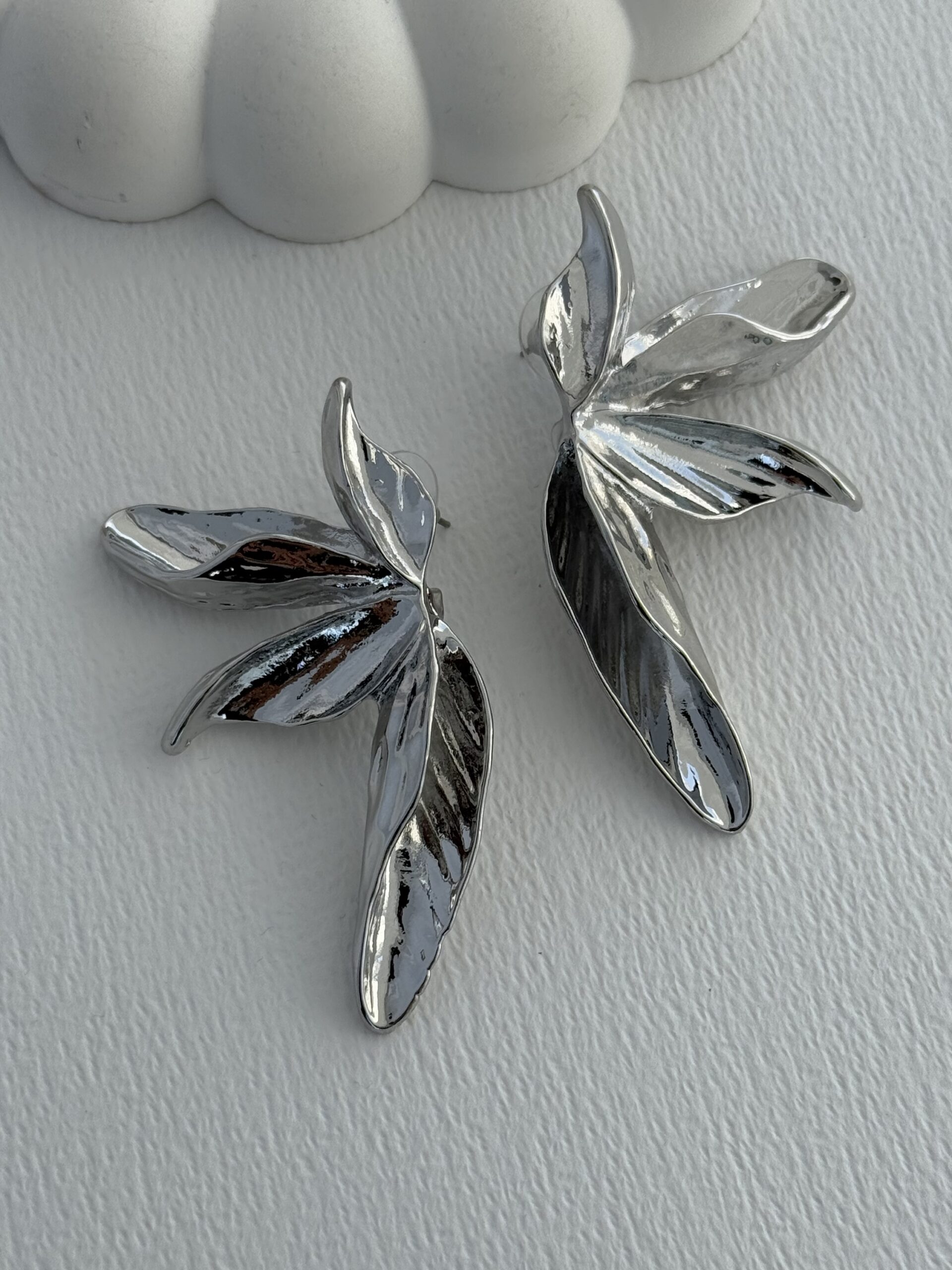 img_0927-2 Özel Seri Dörtlü Yaprak Tasarım Büyük Gümüş Küpe