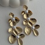 Özel Seri İnci Detay Üçlü Çiçek Tasarım Gold Küpe