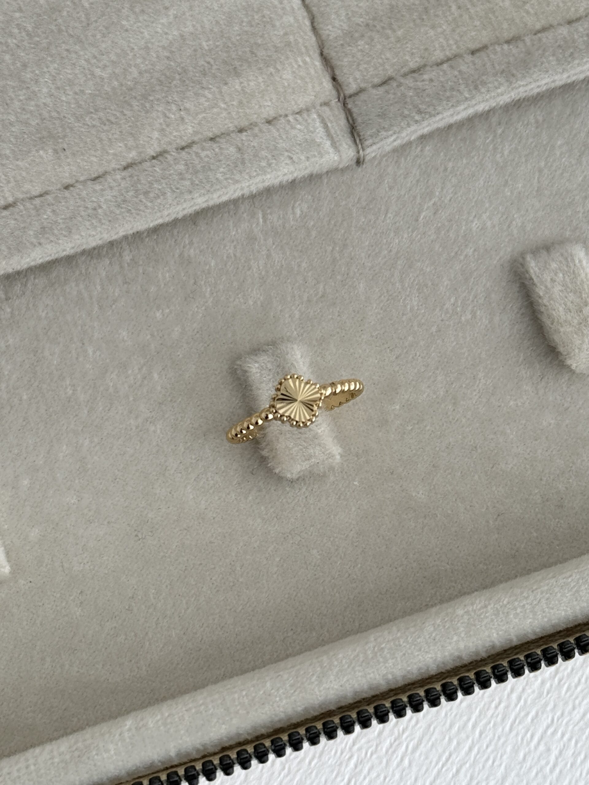 img_2594-2 Özel Seri Mini Yonca Tasarım Ayarlanabilir Gold Yüzük