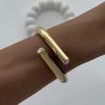 Özel Seri Uçları Taşlı Gold Kelepçe Bileklik
