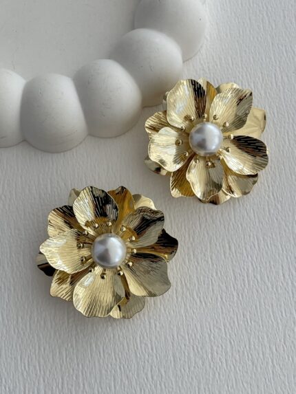 Özel Seri İnci Detay Çiçek Tasarım Gold Küpe