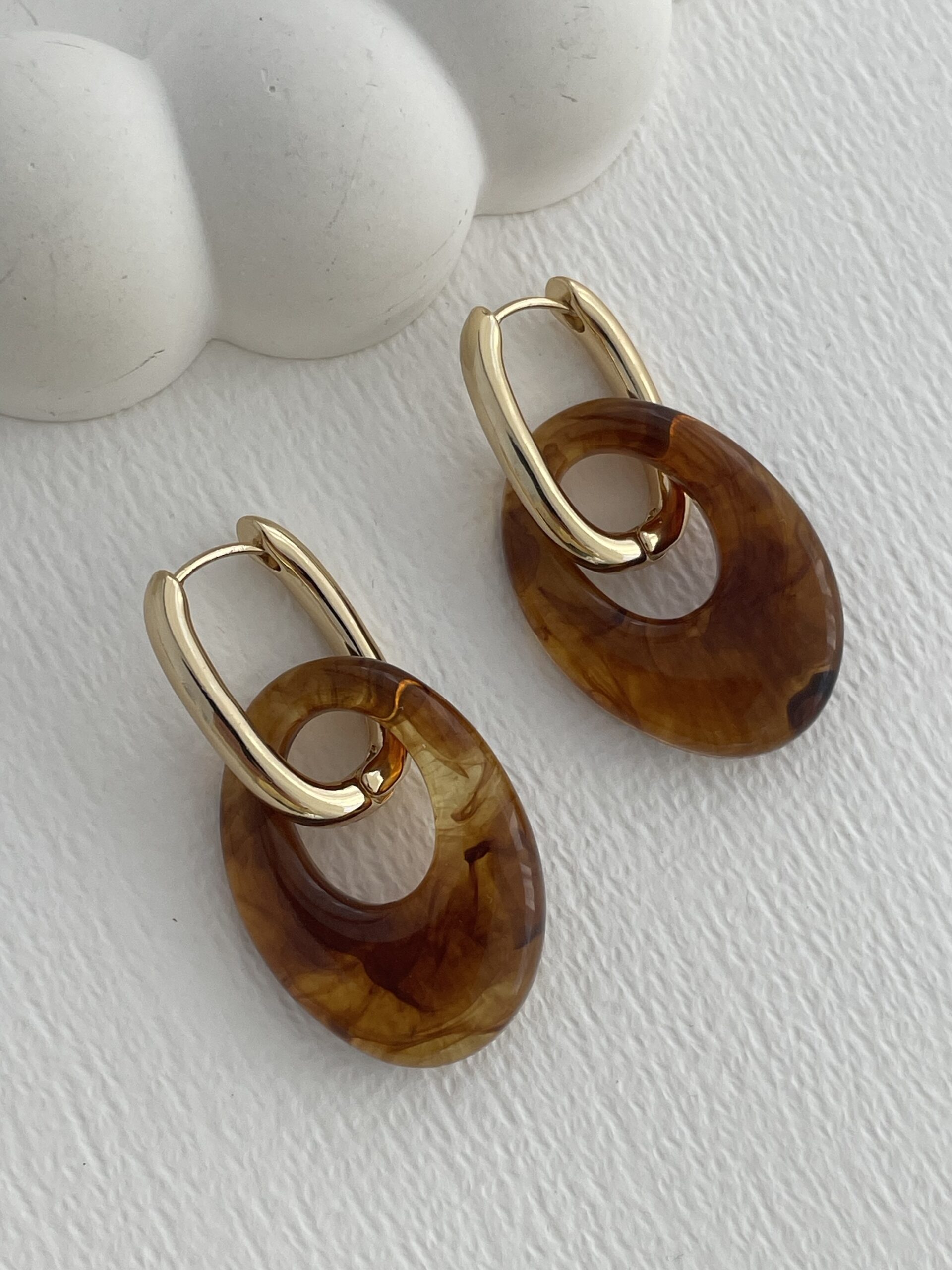 img_2608-4 Özel Seri Oval Tasarım Kahve Kemik Gold Küpe