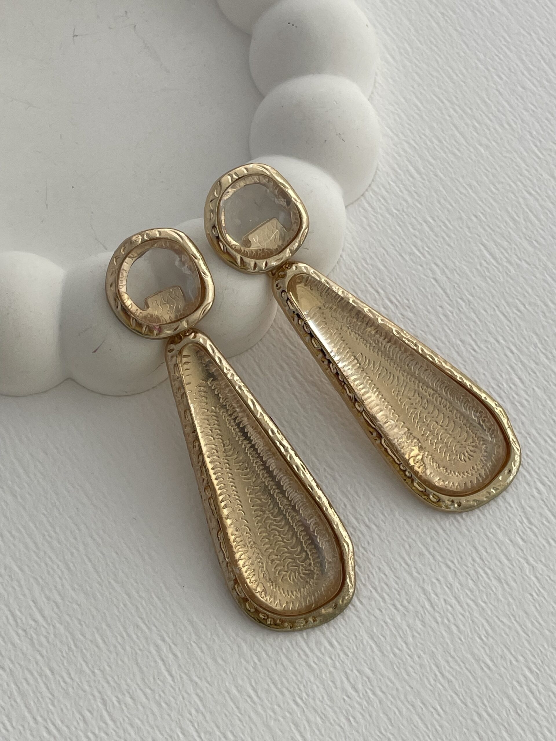 img_2649-4 Özel Seri Saydam Detay Gold Sallantılı Küpe