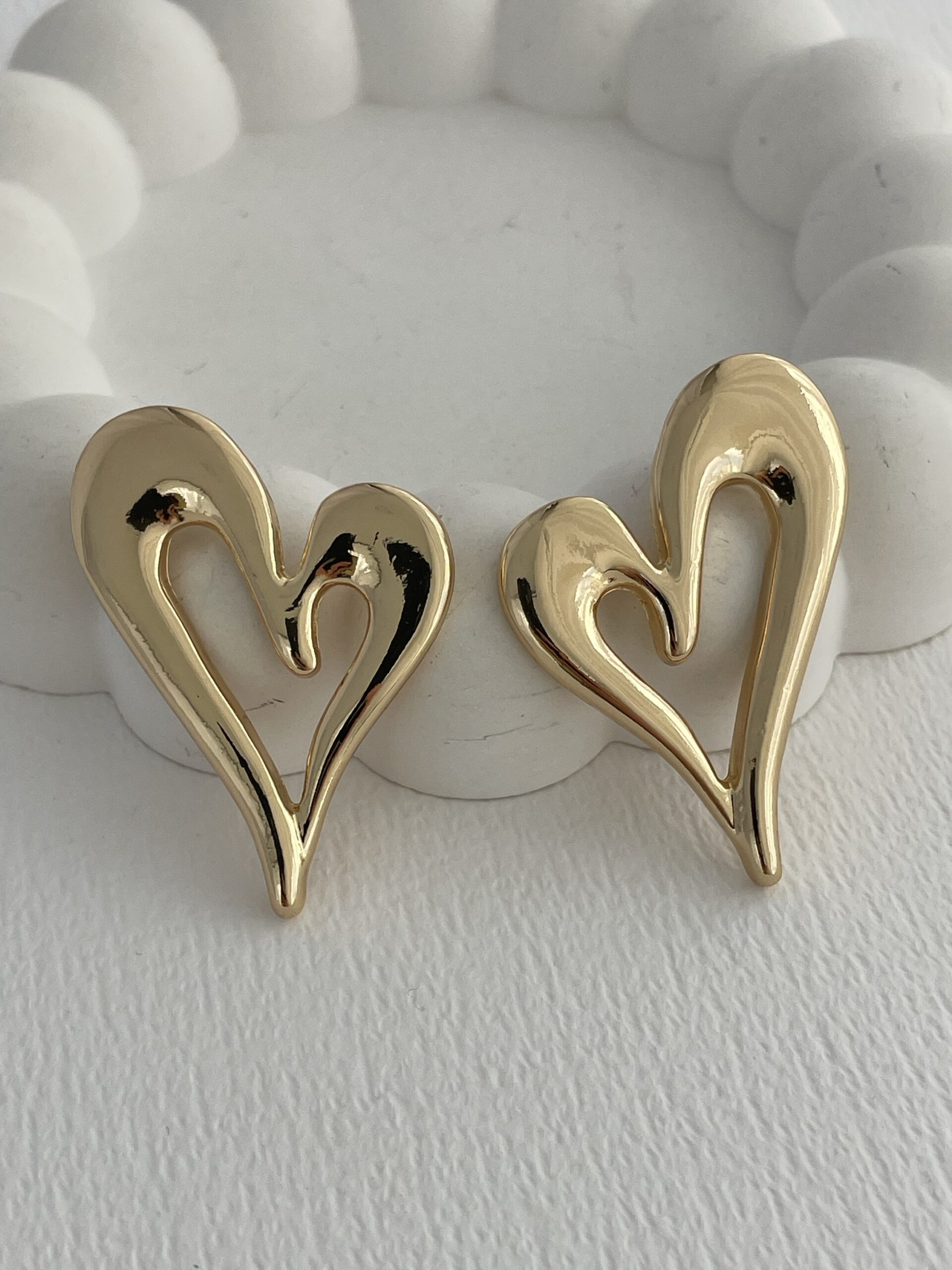 img_2686-2 Özel Seri Kalp Tasarım Gold Küpe