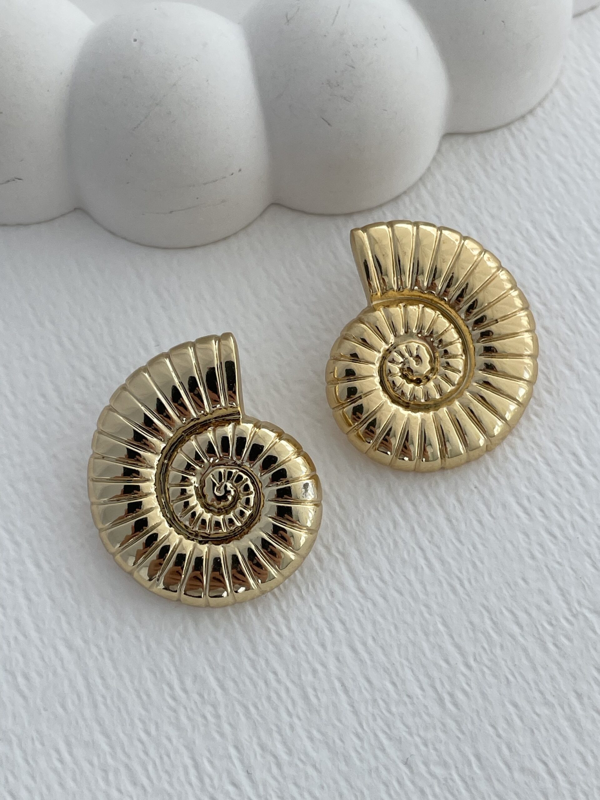 img_3160-2 Özel Seri Deniz Kabuğu Tasarım Gold Küpe